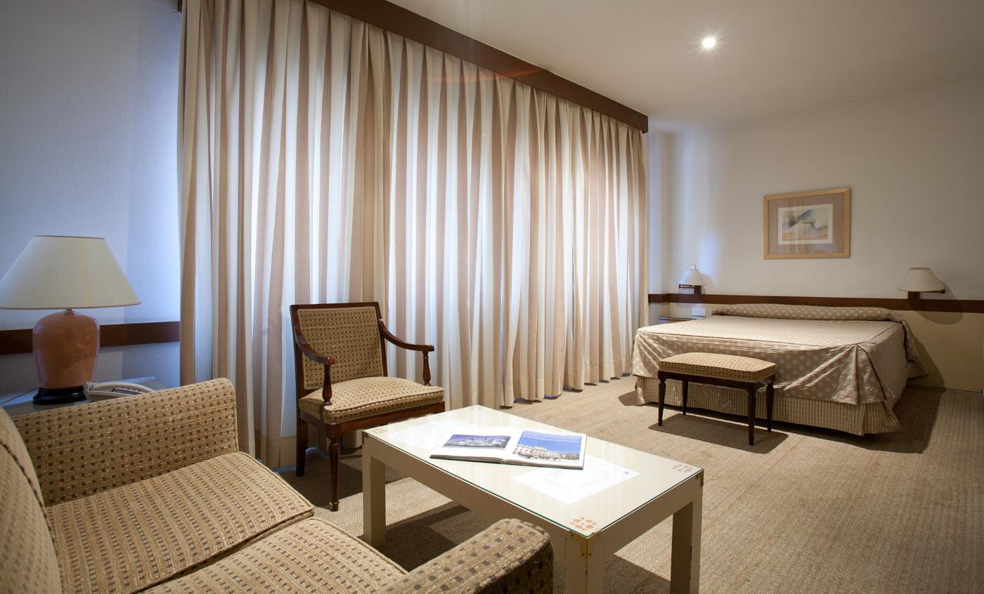 Espahotel Plaza Basilica Madrid Exterior foto